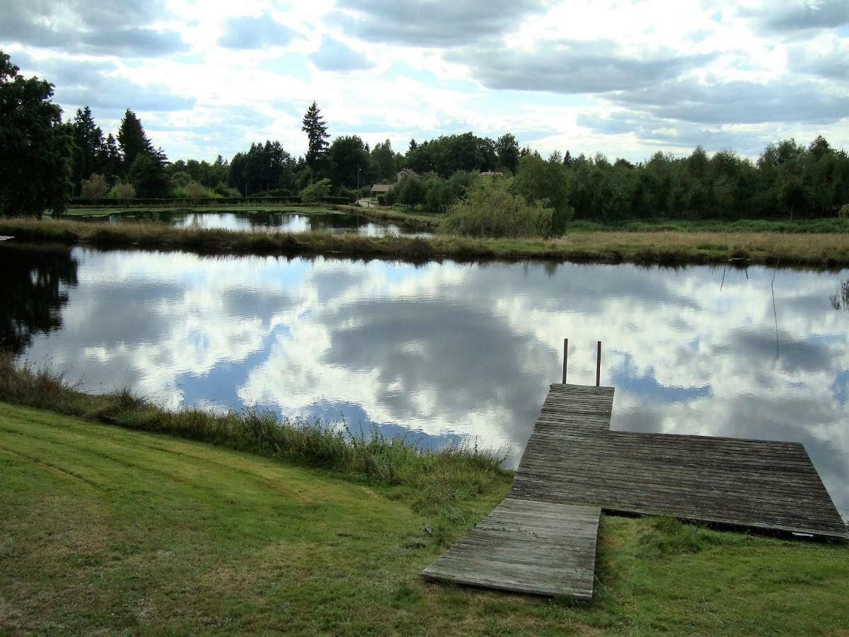 Lieux-Au-Lac Augignac Exterior foto